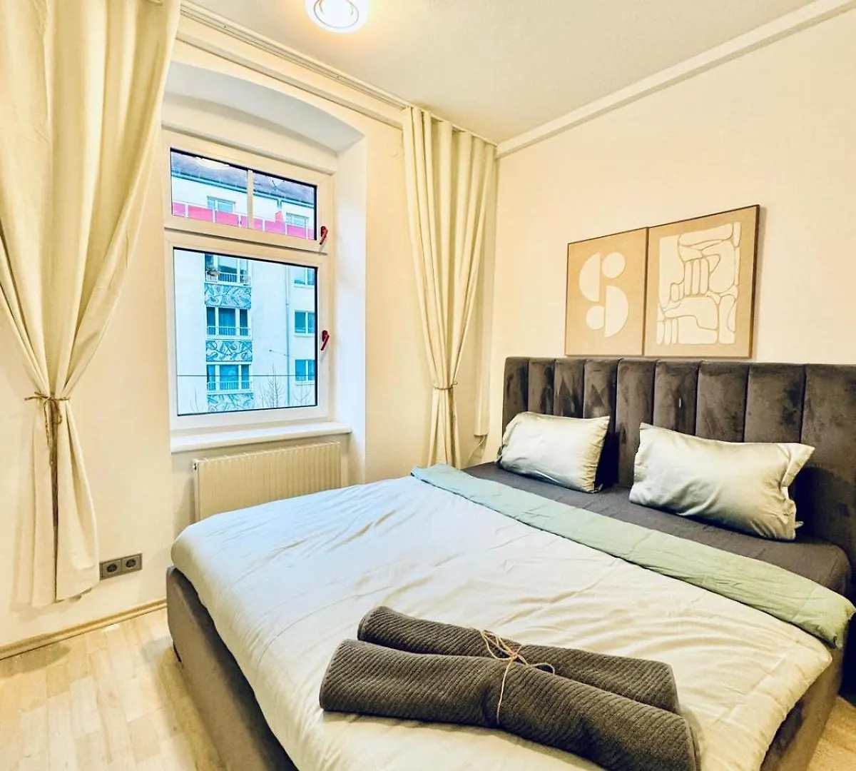 7Br Apartment For Big Groups, With Great Location Viyana 0*,
